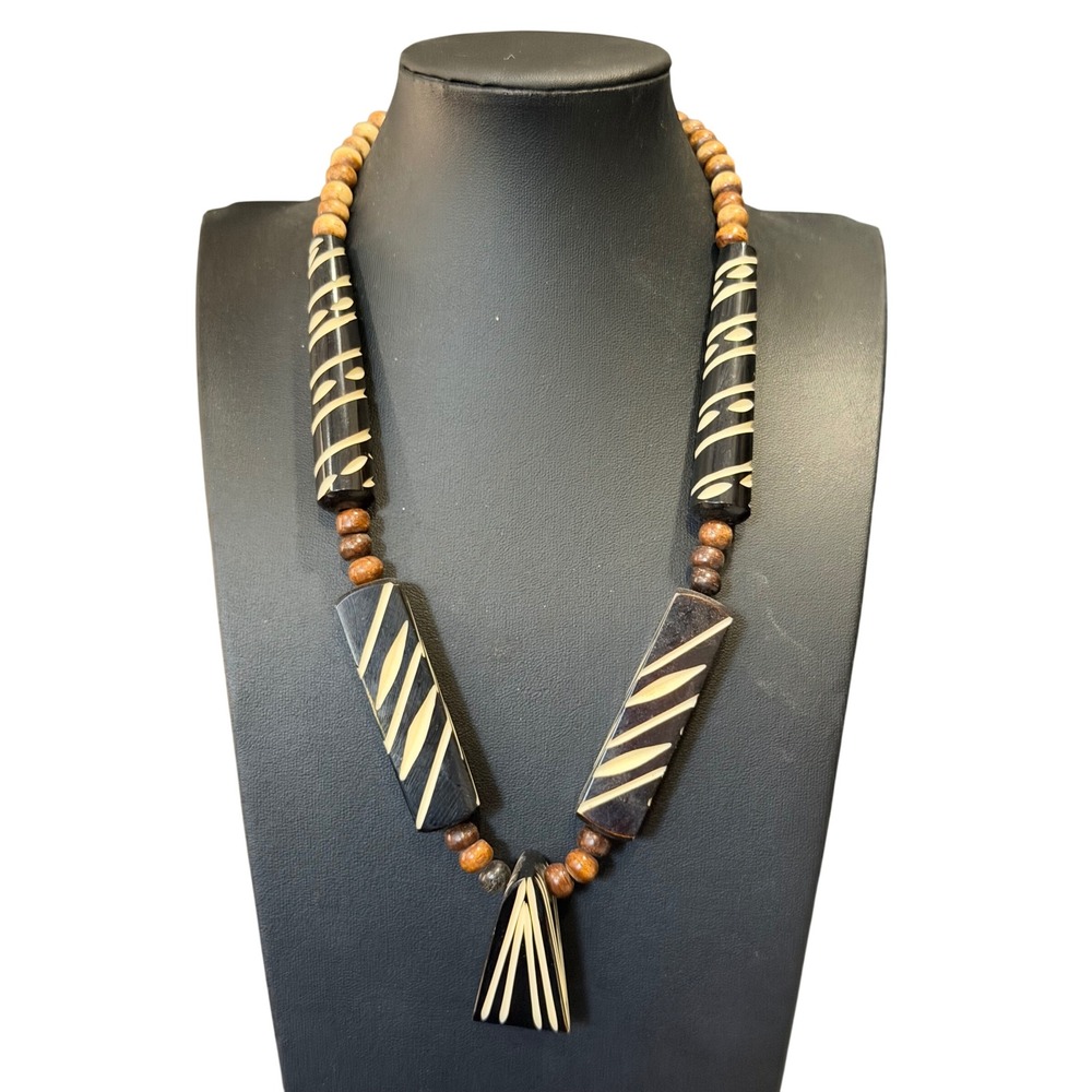 Vintage Resin Wood Bead Tribal Statement Necklace BlackCream Geometric 20"